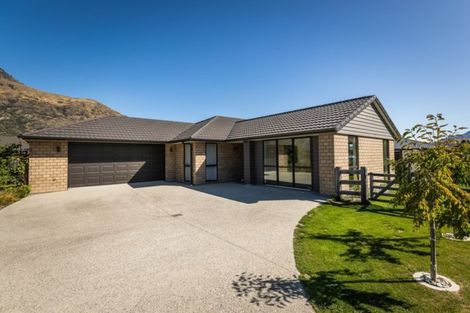 Photo of property in 4 Banbury Terrace, Lower Shotover, Queenstown, 9304