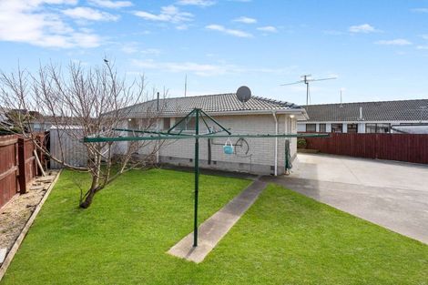 Photo of property in 34 Valecrest Avenue, Parklands, Christchurch, 8083