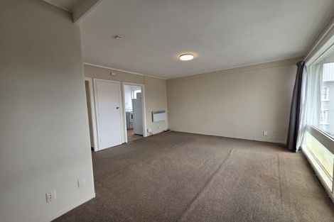 Photo of property in Churchill Flats, 213 The Terrace, Wellington Central, Wellington, 6011