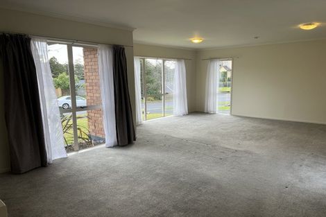 Photo of property in 14 Bibury Avenue, Henderson, Auckland, 0612