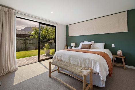 Photo of property in 9 Howden Drive, Jacks Point, 9371