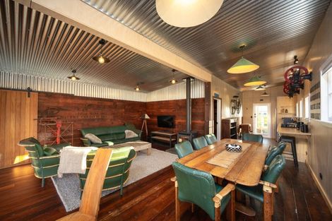 Photo of property in 98 Taonui Road, Aorangi, Feilding, 4775