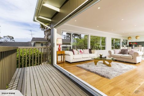 Photo of property in 271 East Coast Road, Mairangi Bay, Auckland, 0630