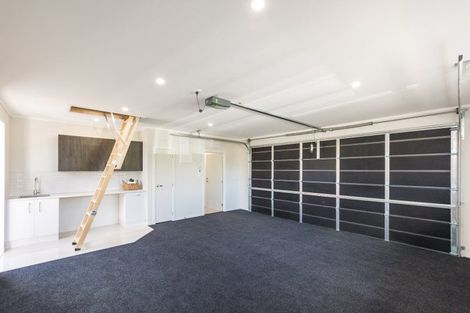 Photo of property in 110 Roberts Line, Kelvin Grove, Palmerston North, 4414