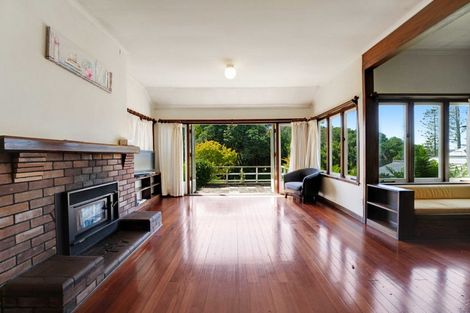 Photo of property in 45 Rock Isle Road, Torbay, Auckland, 0630