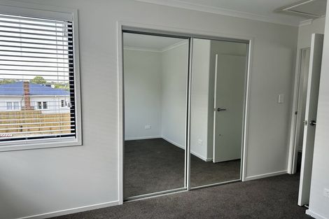 Photo of property in 1090a Great North Road, Point Chevalier, Auckland, 1022