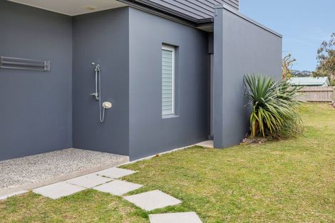 Photo of property in 23 Wehiwehi Road, Matapouri, Whangarei, 0173