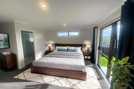 Photo of property in 14 James Elliot Way, Pokeno, 2402