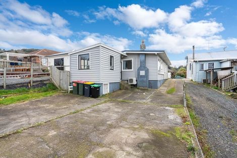 Photo of property in 33 Glenelg Street, Bradford, Dunedin, 9011