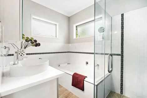 Photo of property in 7a Watea Road, Torbay, Auckland, 0630