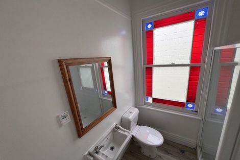 Photo of property in 2a Russell Terrace, Newtown, Wellington, 6021