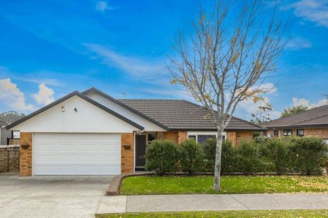 Photo of property in 8 Toledo Avenue, Henderson, Auckland, 0612