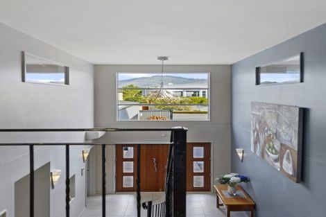 Photo of property in 11 Sasaram Lane, Cashmere, Christchurch, 8022