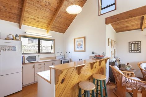 Photo of property in 11 Darroch Slope, Omaha, 0986