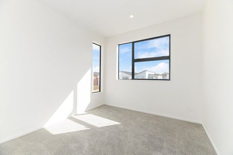 Photo of property in 17 Coast Garden Drive, Hobsonville, Auckland, 0616