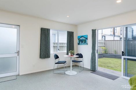 Photo of property in 2/61 Main Road, Titahi Bay, Porirua, 5022