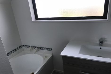 Photo of property in 2 Lantern Lane, Halswell, Christchurch, 8025