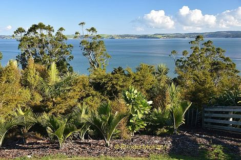 Photo of property in 15 Te Wairoa Lane, Tinopai, 0593