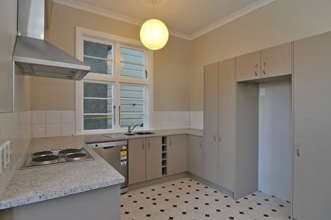 Photo of property in 4/112 Austin Street, Mount Victoria, Wellington, 6011
