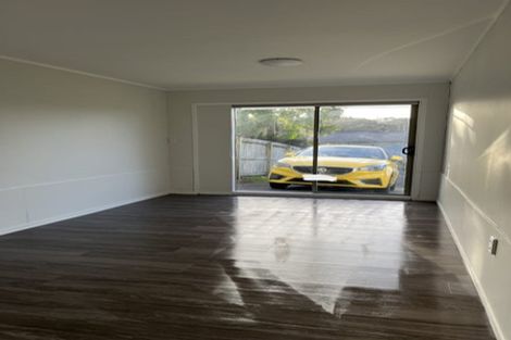 Photo of property in 2/523 Glenfield Road, Glenfield, Auckland, 0629