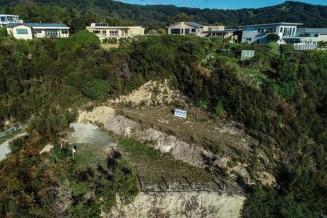 Photo of property in 30 Kotare Place, Kaiteriteri, Motueka, 7197