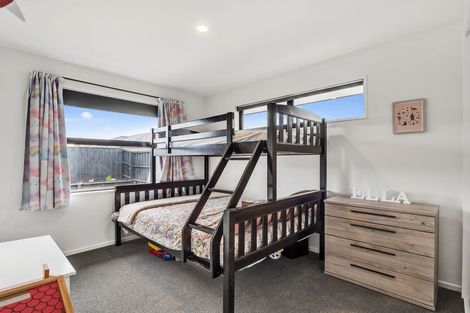 Photo of property in 34 Eileen Way, Rolleston, 7615