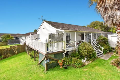 Photo of property in 20 Rukumoana Place, Clendon Park, Auckland, 2103