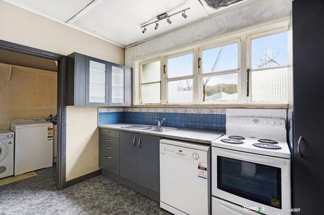 Photo of property in 1/87 Cambridge Terrace, Waterloo, Lower Hutt, 5011