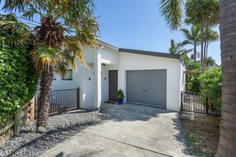 Photo of property in 1043b Papamoa Beach Road, Papamoa Beach, Papamoa, 3118