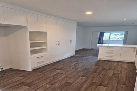 Photo of property in 137 Reeves Road, Pakuranga Heights, Auckland, 2010