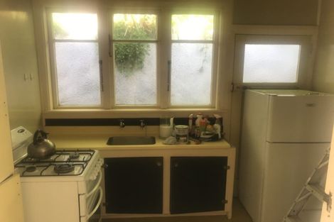 Photo of property in 1 Pahia Street, Roseneath, Wellington, 6021