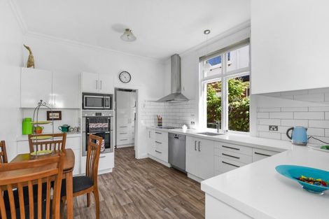 Photo of property in 24 Sandringham Street, Saint Clair, Dunedin, 9012