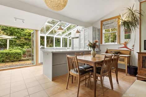 Photo of property in 110 Parkvale Road, Karori, Wellington, 6012