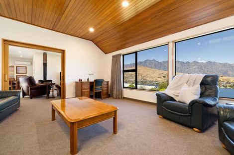 Photo of property in 4 Peregrine Place, Queenstown, 9300