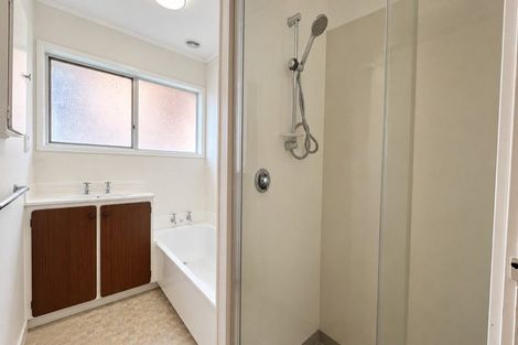 Photo of property in 1/184 Centreway Road, Orewa, 0931