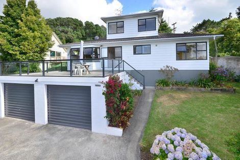 Photo of property in 197 Wade River Road, Wade Heads, Whangaparaoa, 0932