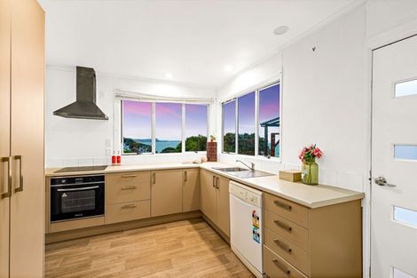 Photo of property in 70 Duncansby Road, Stanmore Bay, Whangaparaoa, 0932