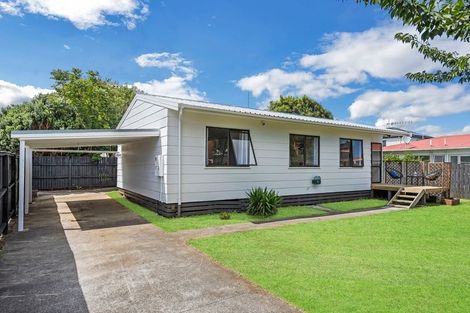 Photo of property in 2/17 Kent Road, Manurewa, Auckland, 2102