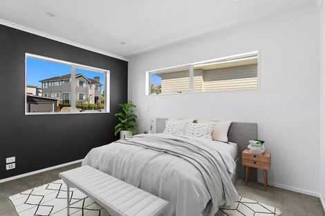 Photo of property in 15 Taikura Avenue, Red Beach, 0932