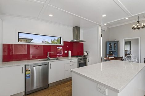 Photo of property in 1 Rimu Street, Strandon, New Plymouth, 4312