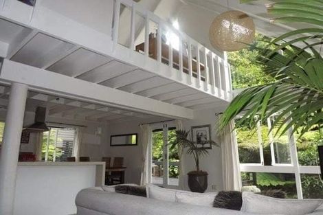 Photo of property in 2/16 Colonial Road, Birkenhead, Auckland, 0626