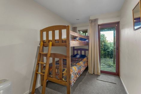 Photo of property in 22a Evergreen Place, Sunshine Bay, Queenstown, 9300