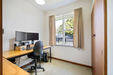 Photo of property in 122 Glandovey Road, Strowan, Christchurch, 8052