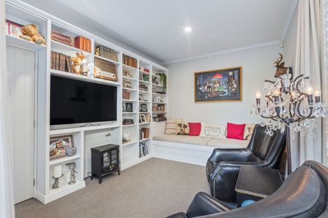 Photo of property in 54 Pohutukawa Avenue, Red Beach, 0932