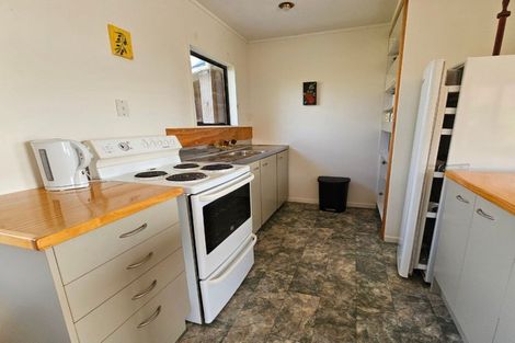 Photo of property in 13 Arataki Street, Waitarere Beach, Levin, 5510