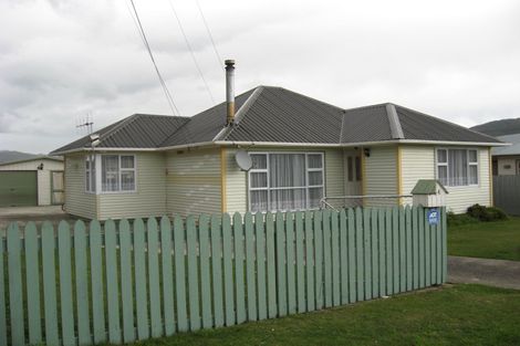 Photo of property in 4 Thirlmere Street, Wainuiomata, Lower Hutt, 5014