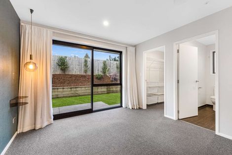 Photo of property in 9 Rehua Place, Waiwhakaiho, New Plymouth, 4312