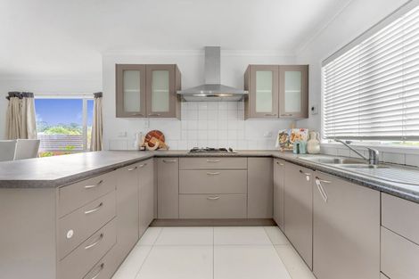 Photo of property in 1 Luna Place, Henderson, Auckland, 0612