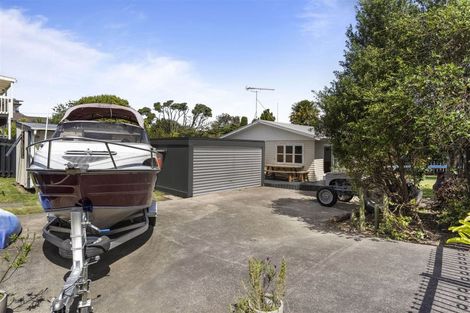 Photo of property in 2/40 Killarney Avenue, Torbay, Auckland, 0630