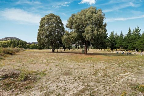 Photo of property in 289 Riverbank Road, Wanaka, 9382